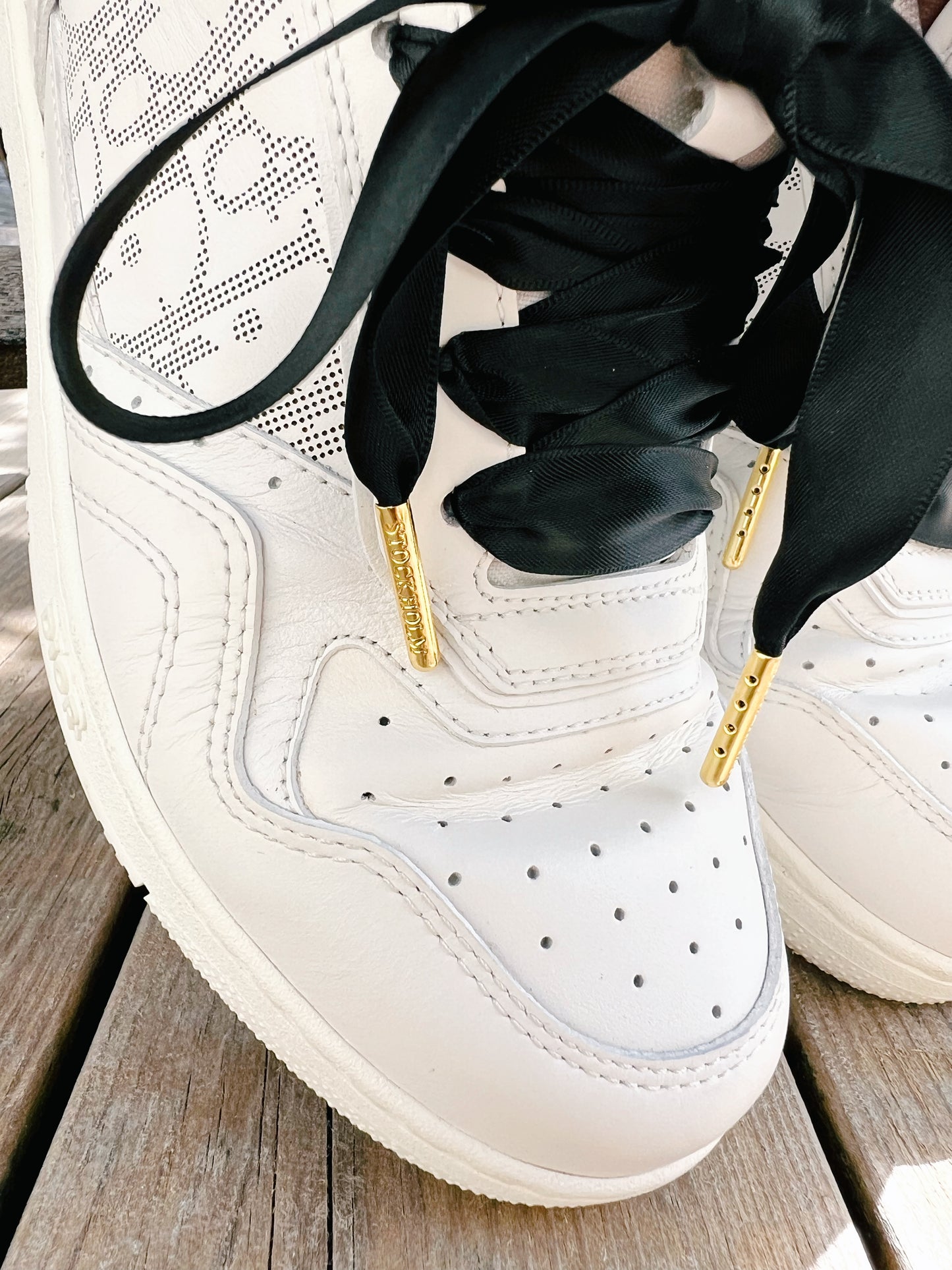 Black Silk Goldtip Shoelaces
