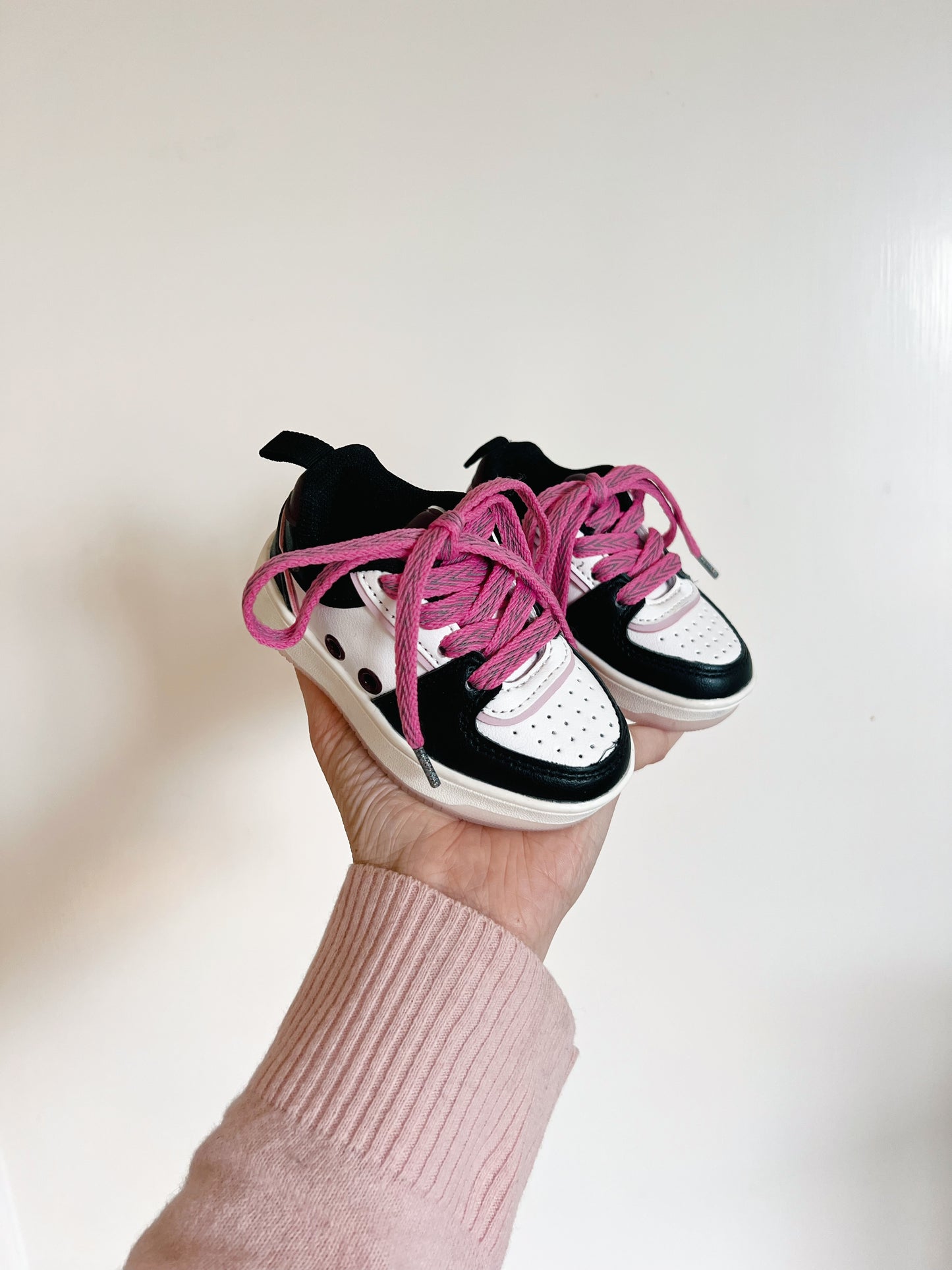 Kids Reflective Pink Shoelaces