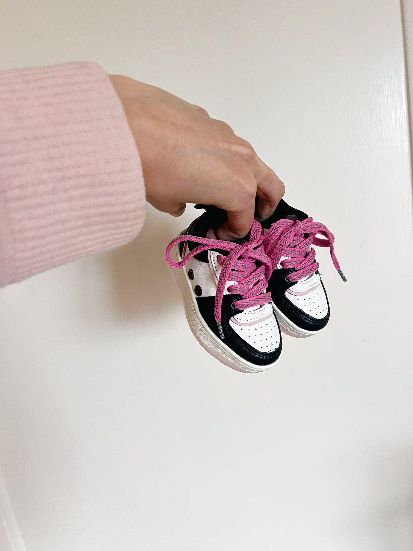 Kids Reflective Pink Shoelaces