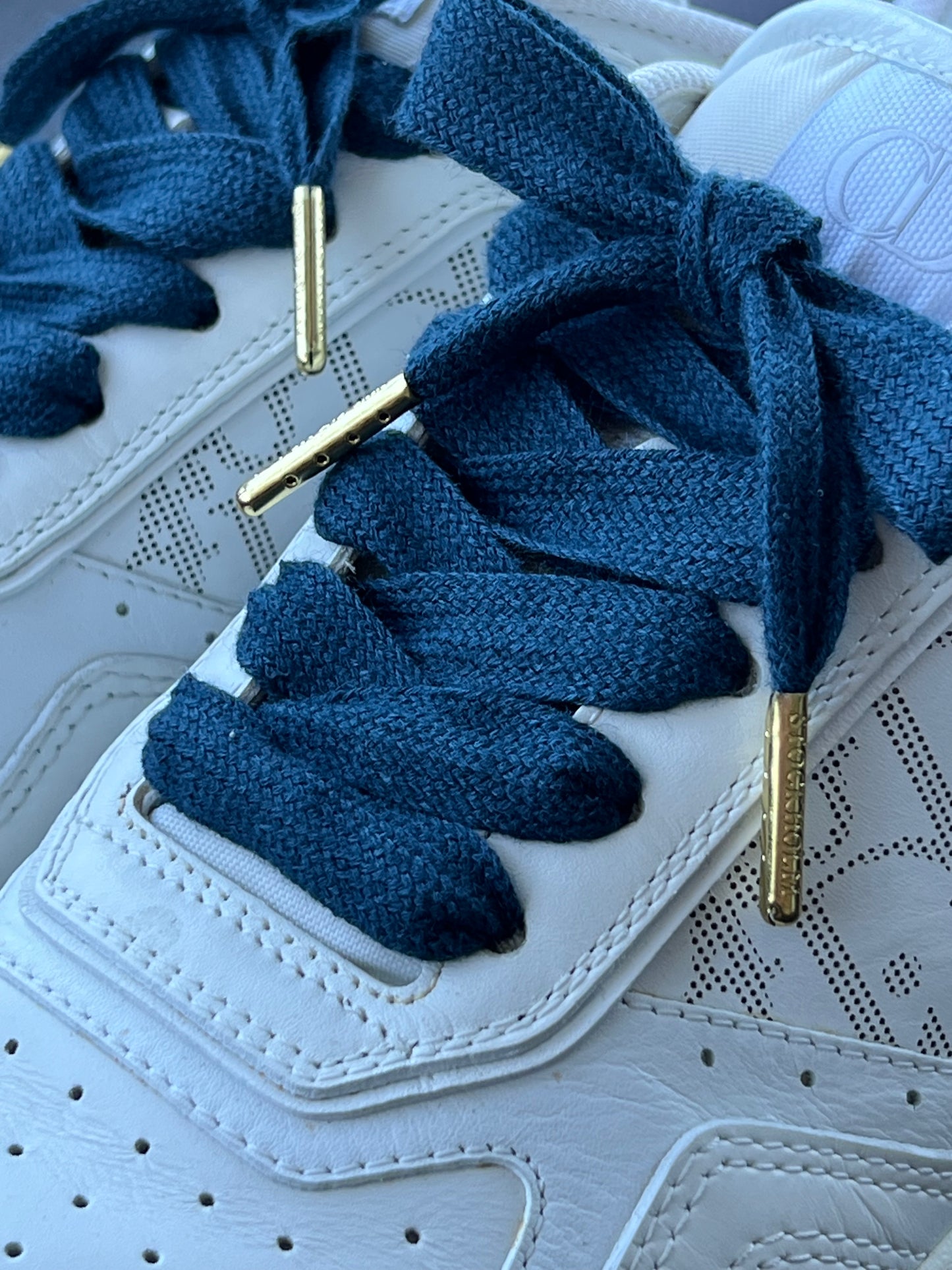 Navy Cotton 1,5cm – Navy Cotton Shoelaces with Gold Tips (Sample Edition)