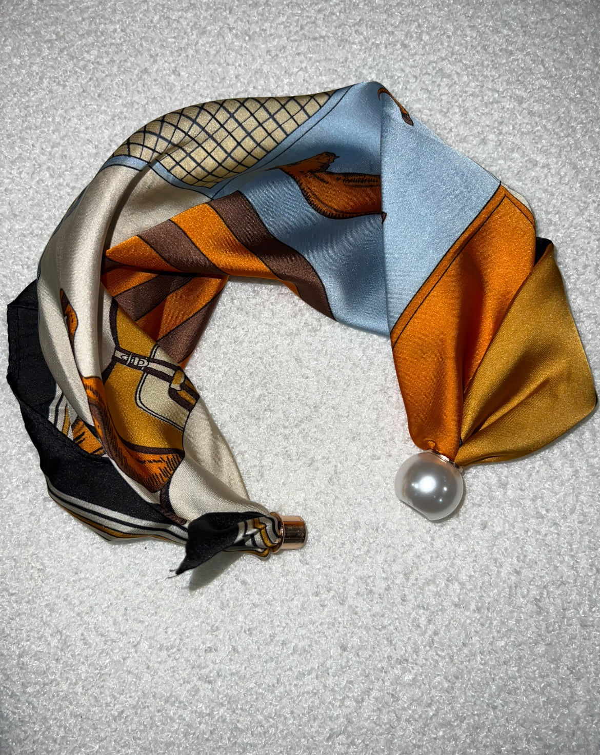 Magnetic Scarf Horse print