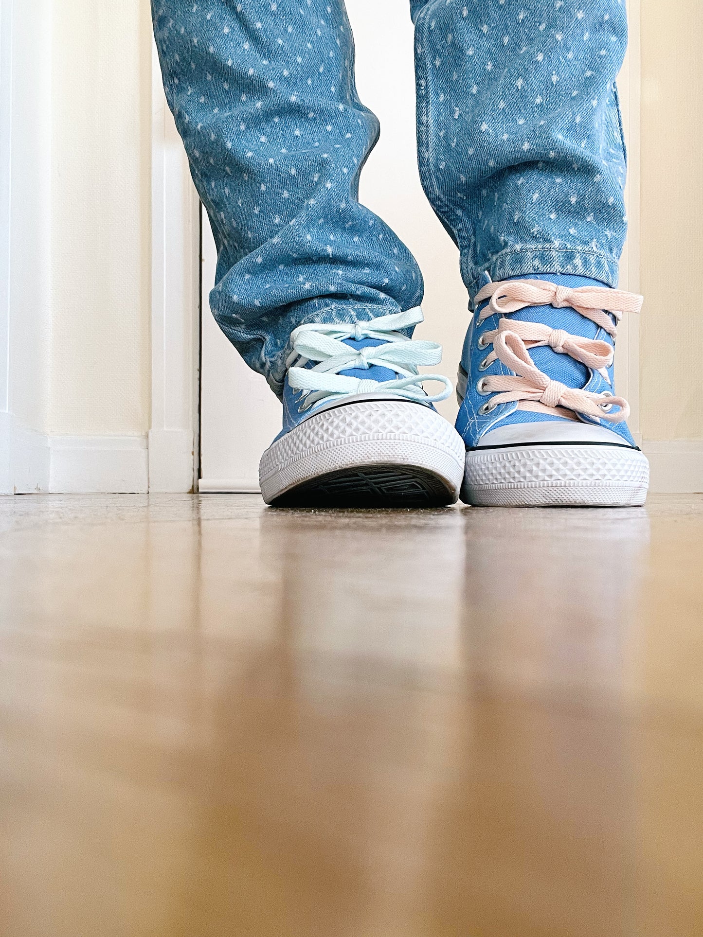 Nude and mint shoelaces bow lacing