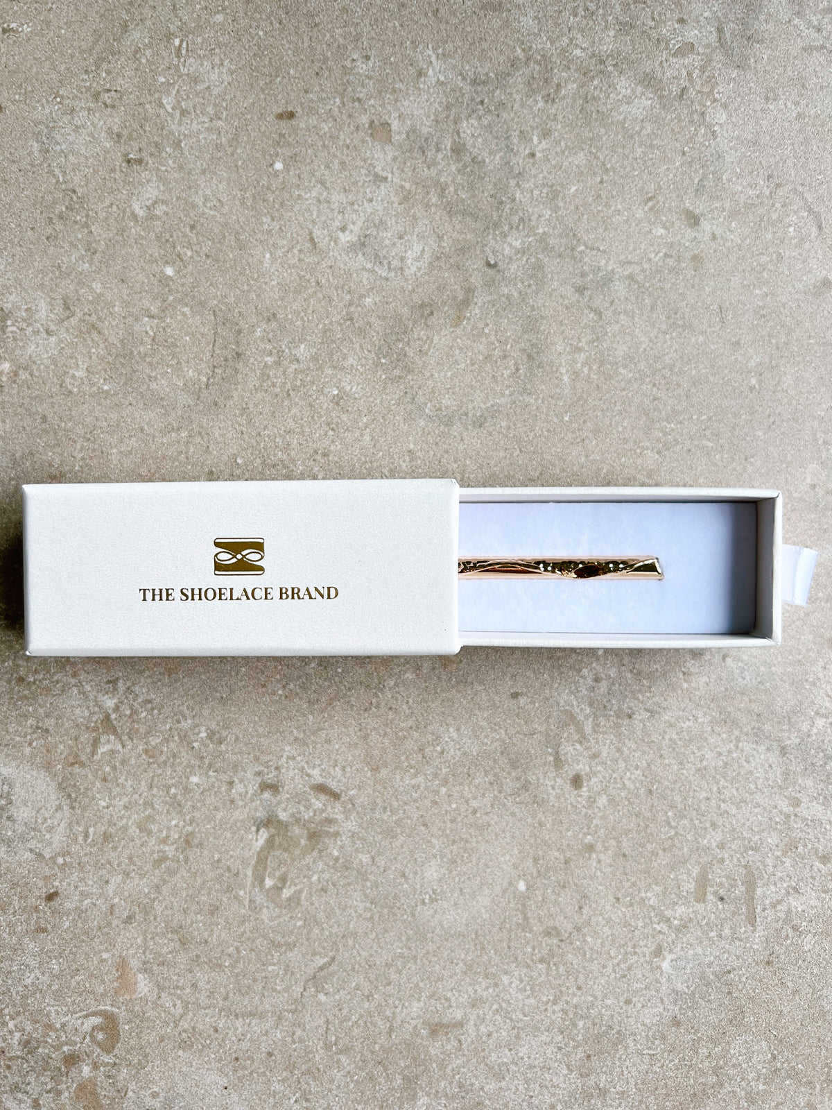Oma Vase Brooch The Shoelace Brand Gold close up in giftbox