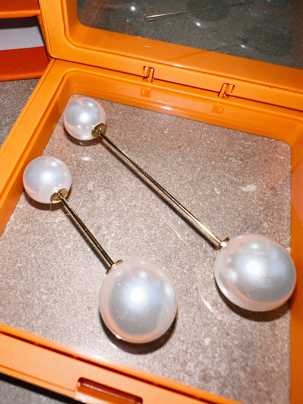 Pearl Styling Pins 2-Pack The Shoelace Brand close up