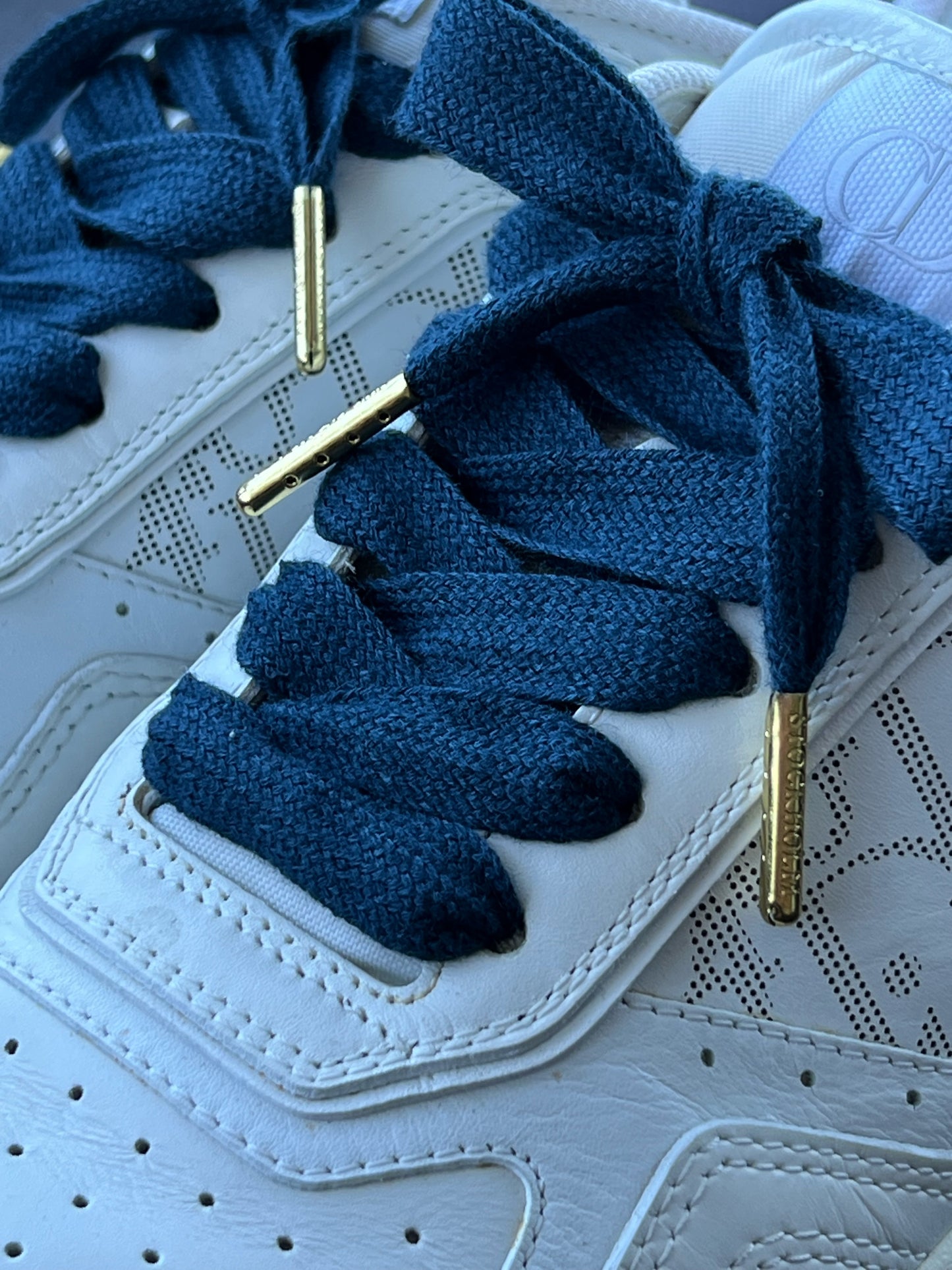 Navy Cotton 1,5cm – Navy Cotton Shoelaces with Gold Tips (Sample Edition)