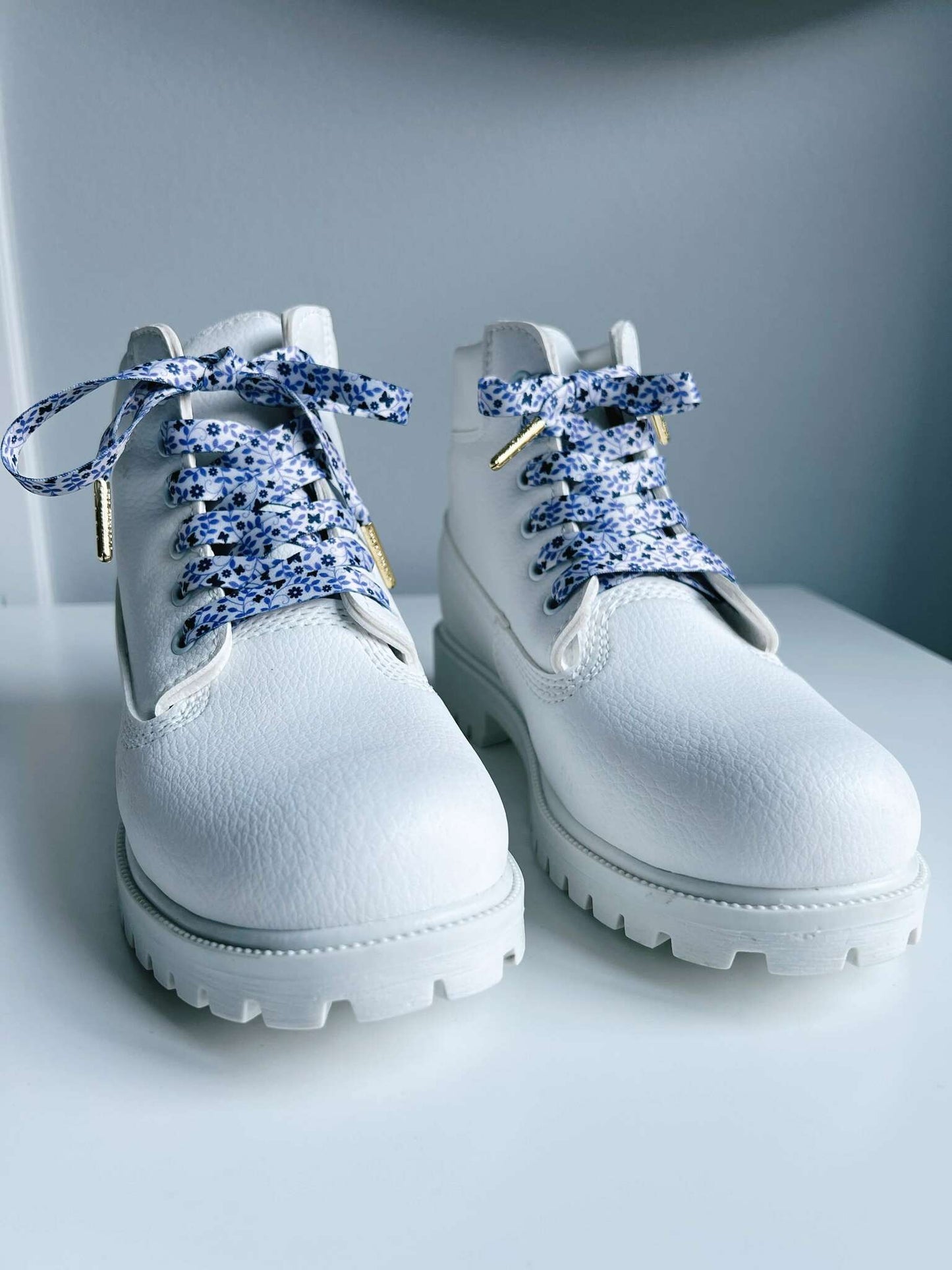 Patterned shoelaces with butterflies & flowers - The Shoelace Brand