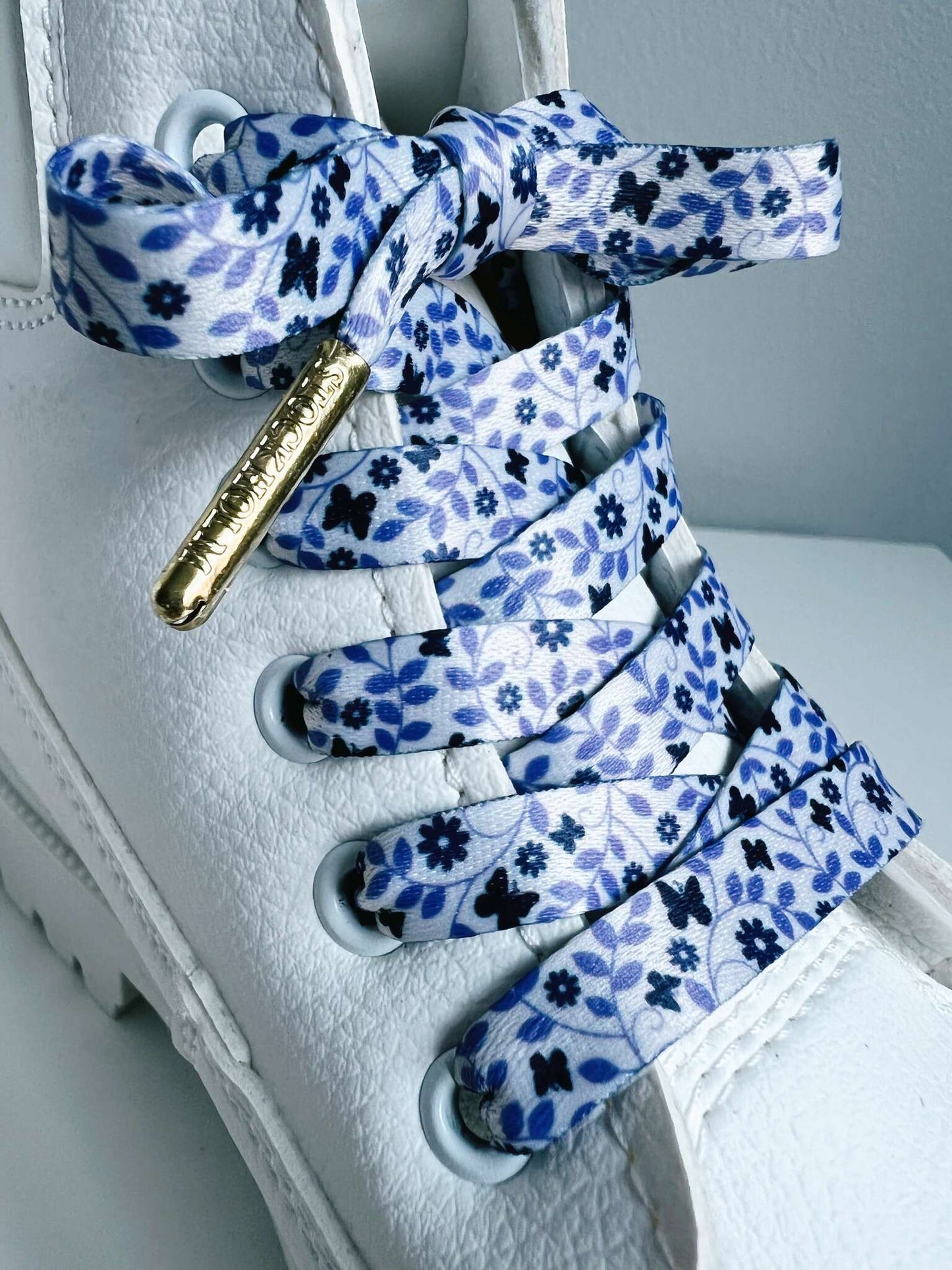 Patterned shoelaces with butterflies & flowers - The Shoelace Brand