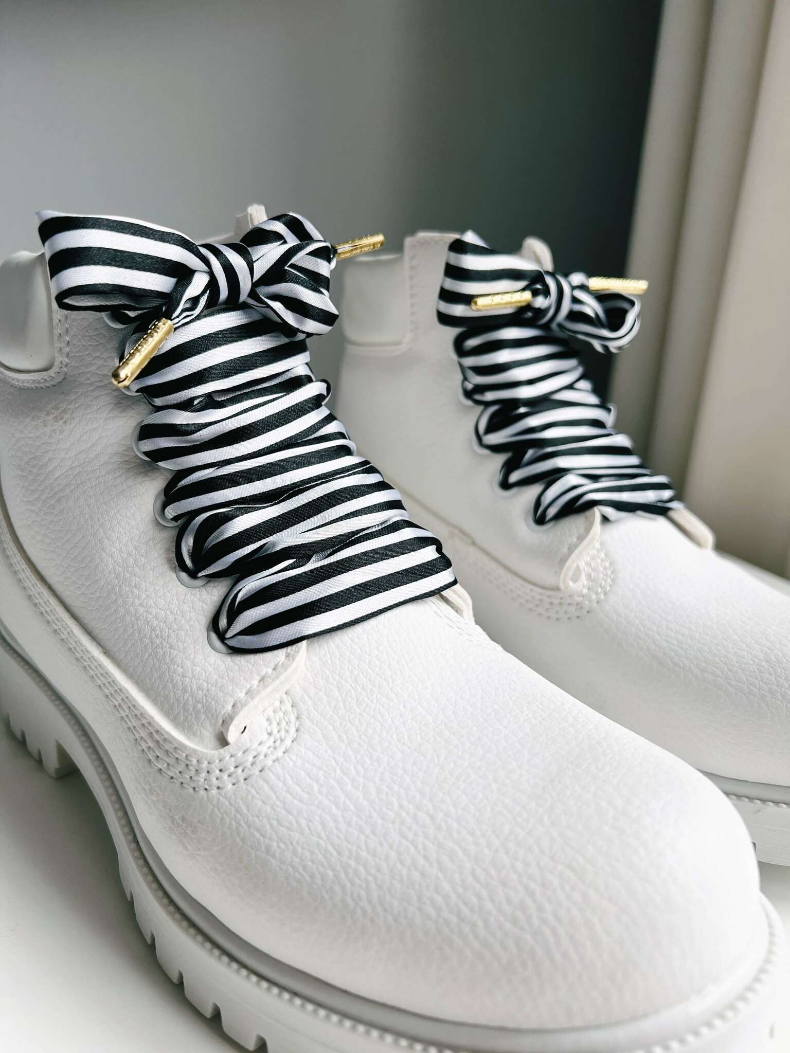 Striped scarf black/white - The Shoelace Brand