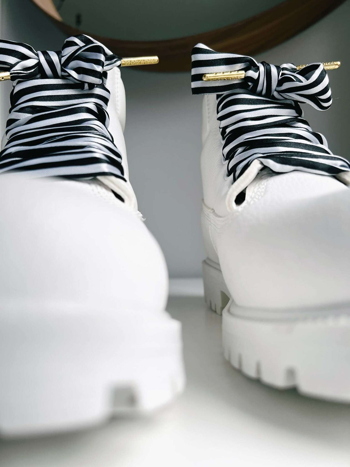 Striped scarf black/white - The Shoelace Brand