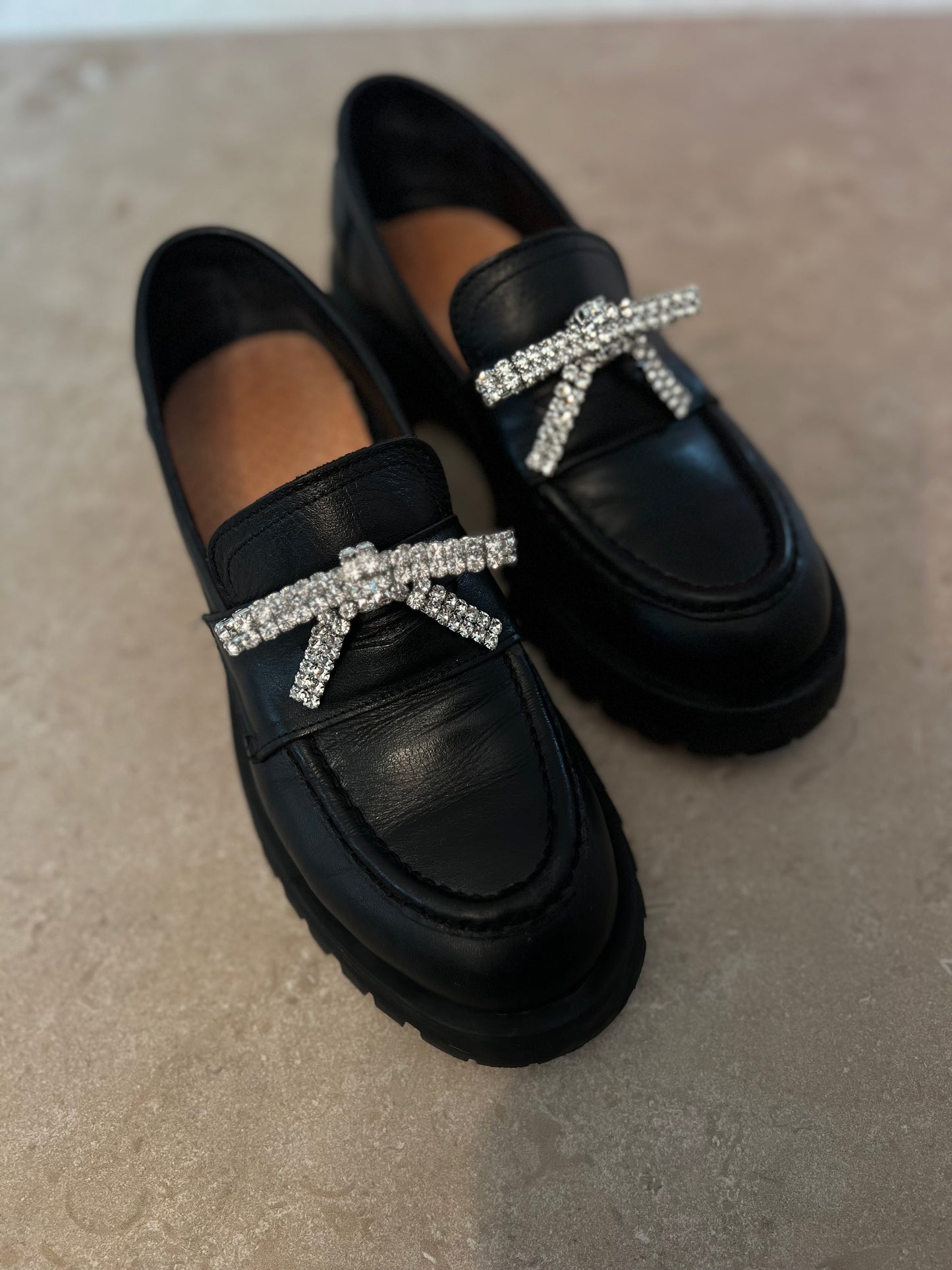 White Crystal Glitter Bow – Shoe Charm