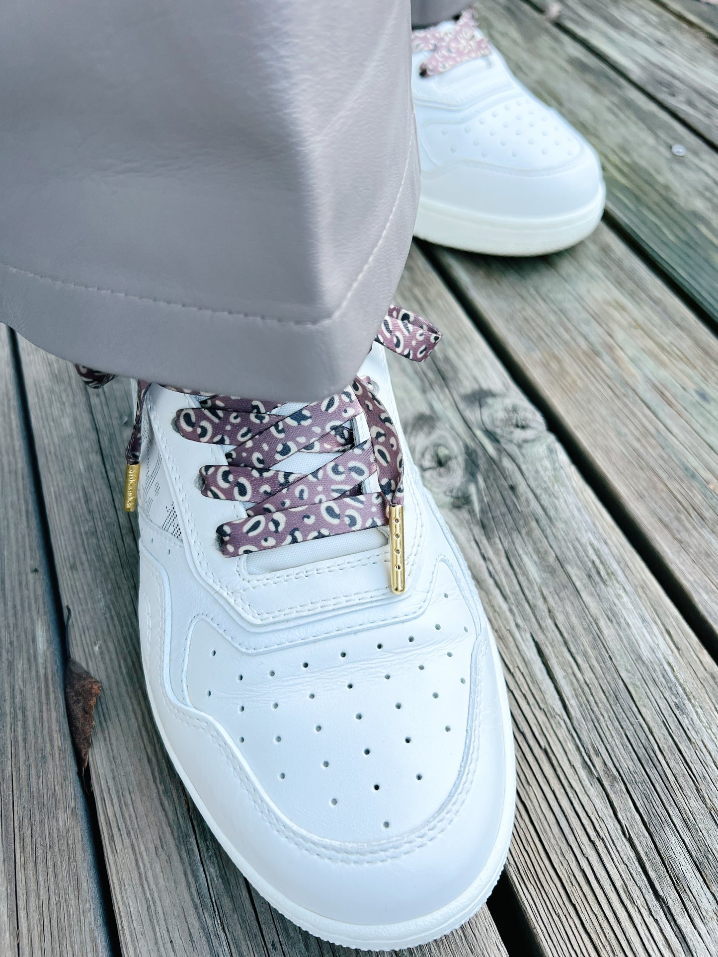 Mauve Classic Leopard Shoelaces