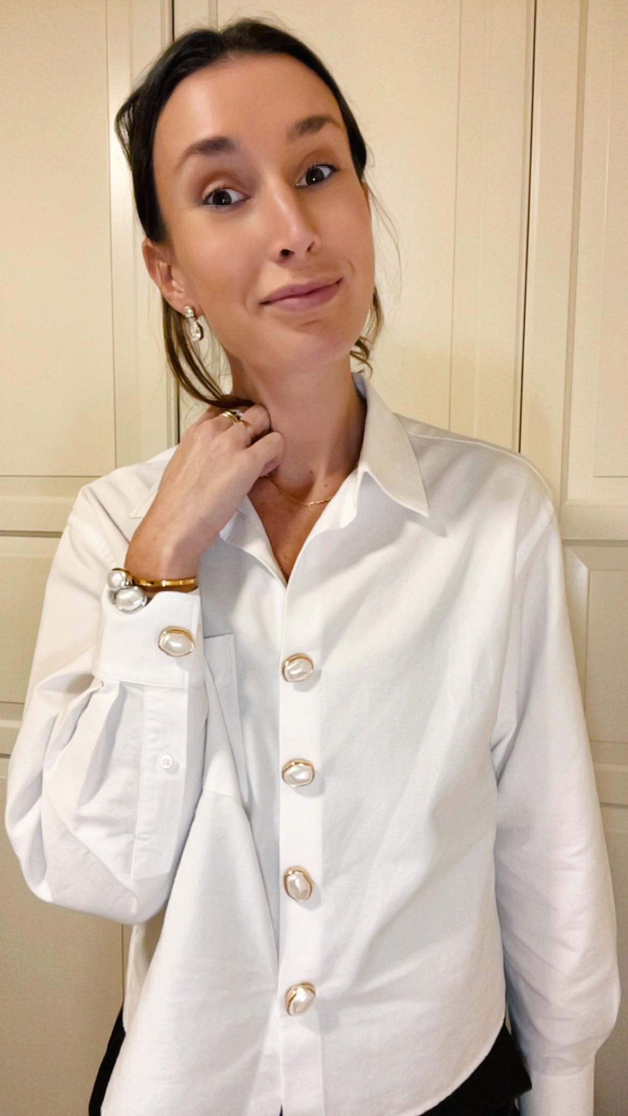 Andrea – Asymmetric Pearl Button Charm Gold