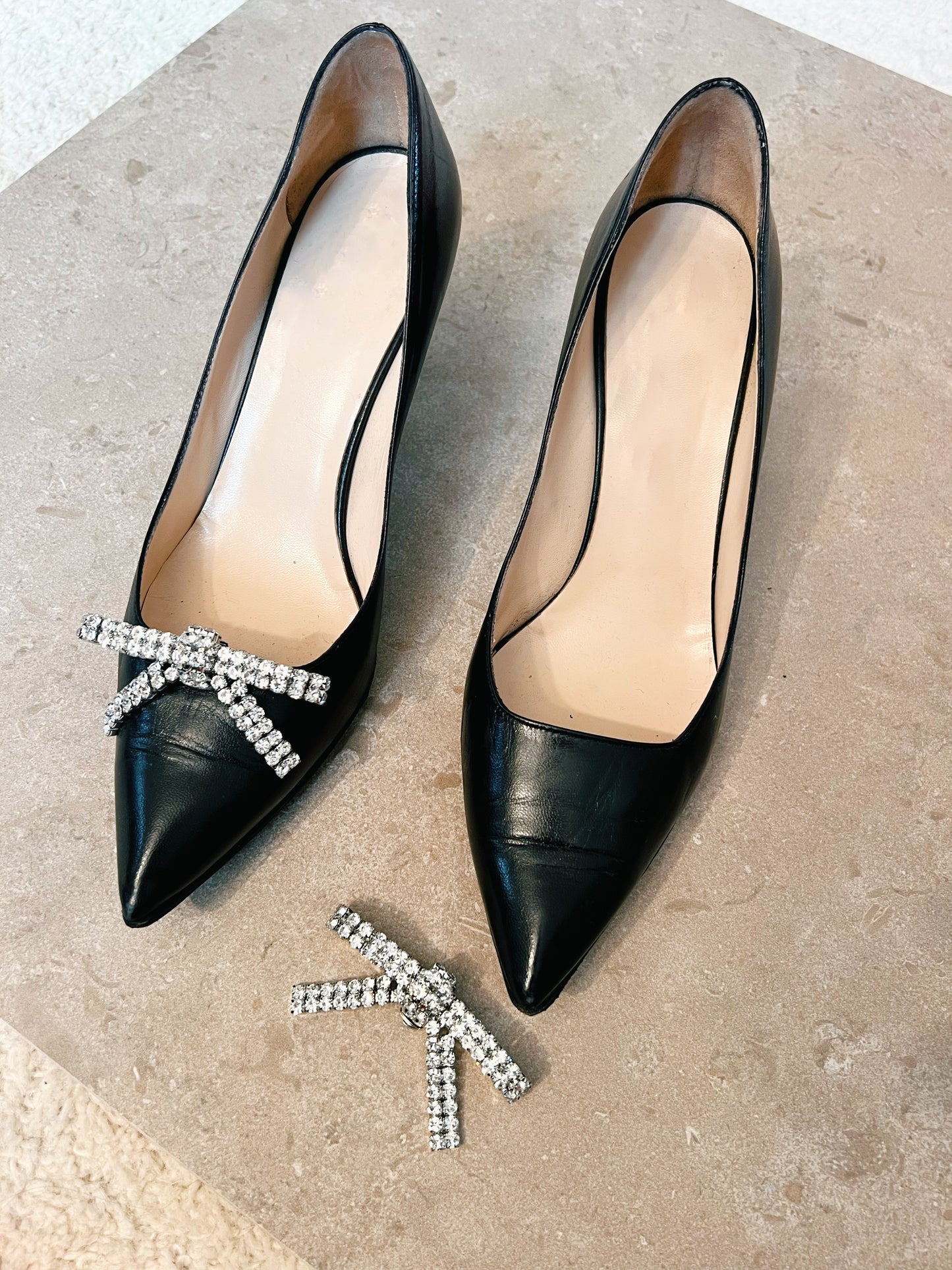 White Crystal Glitter Bow – Shoe Charm 2-pack