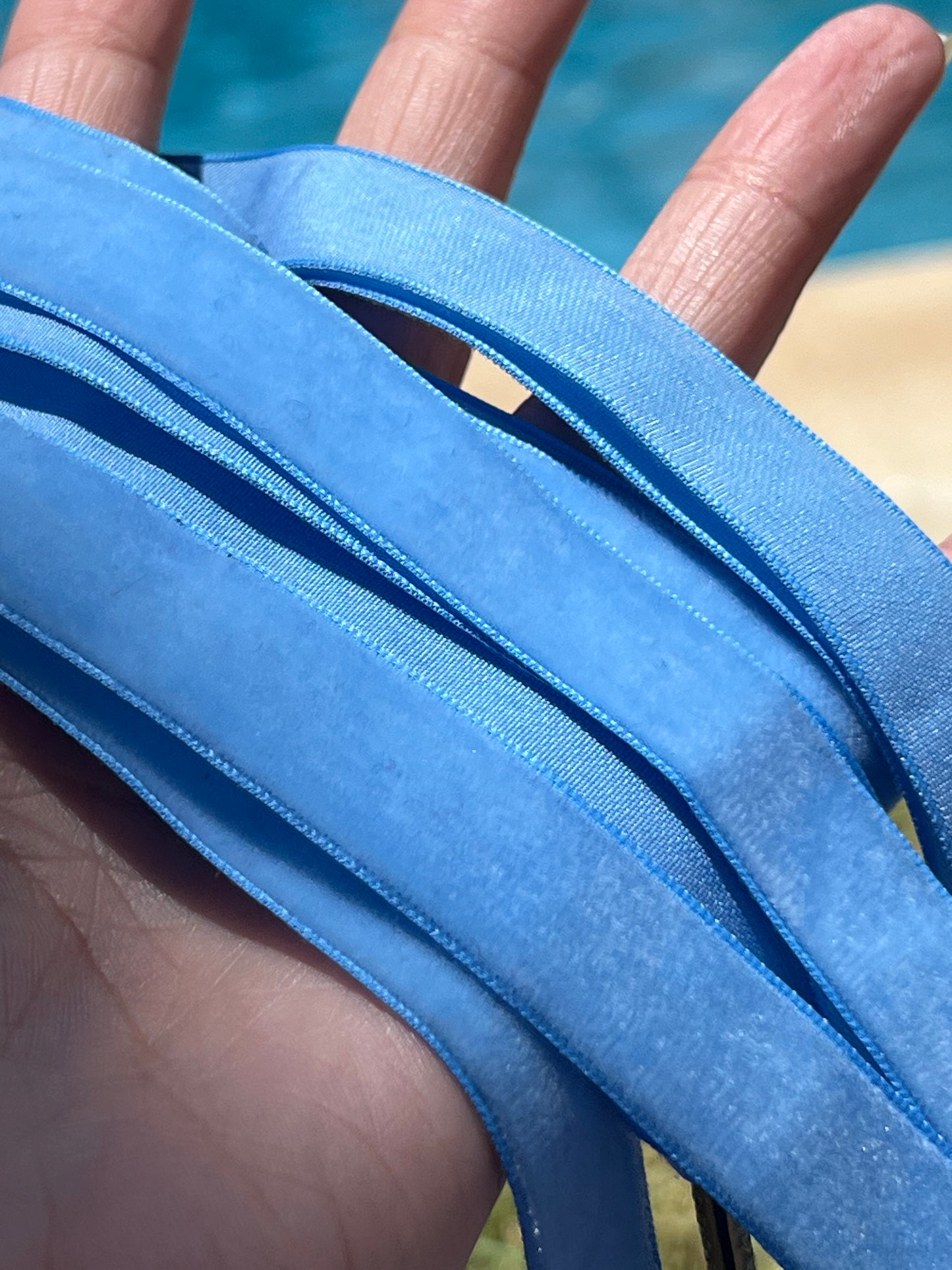Velvet Sky Blue Shoelaces 134 cm – Gold Tips