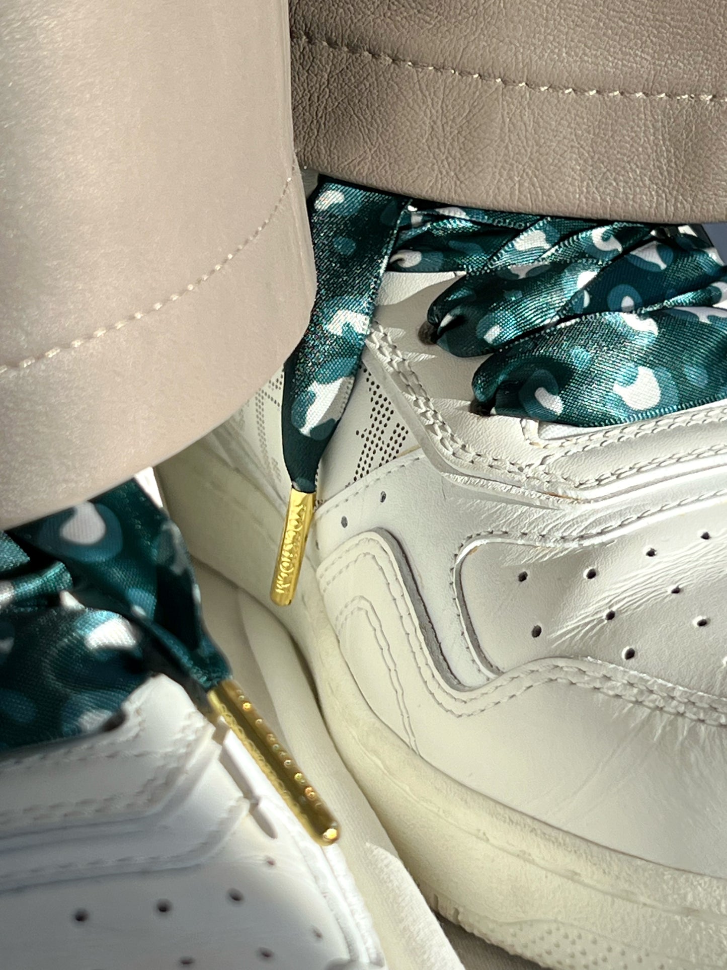 Silk Emerald Leopard Shoelaces