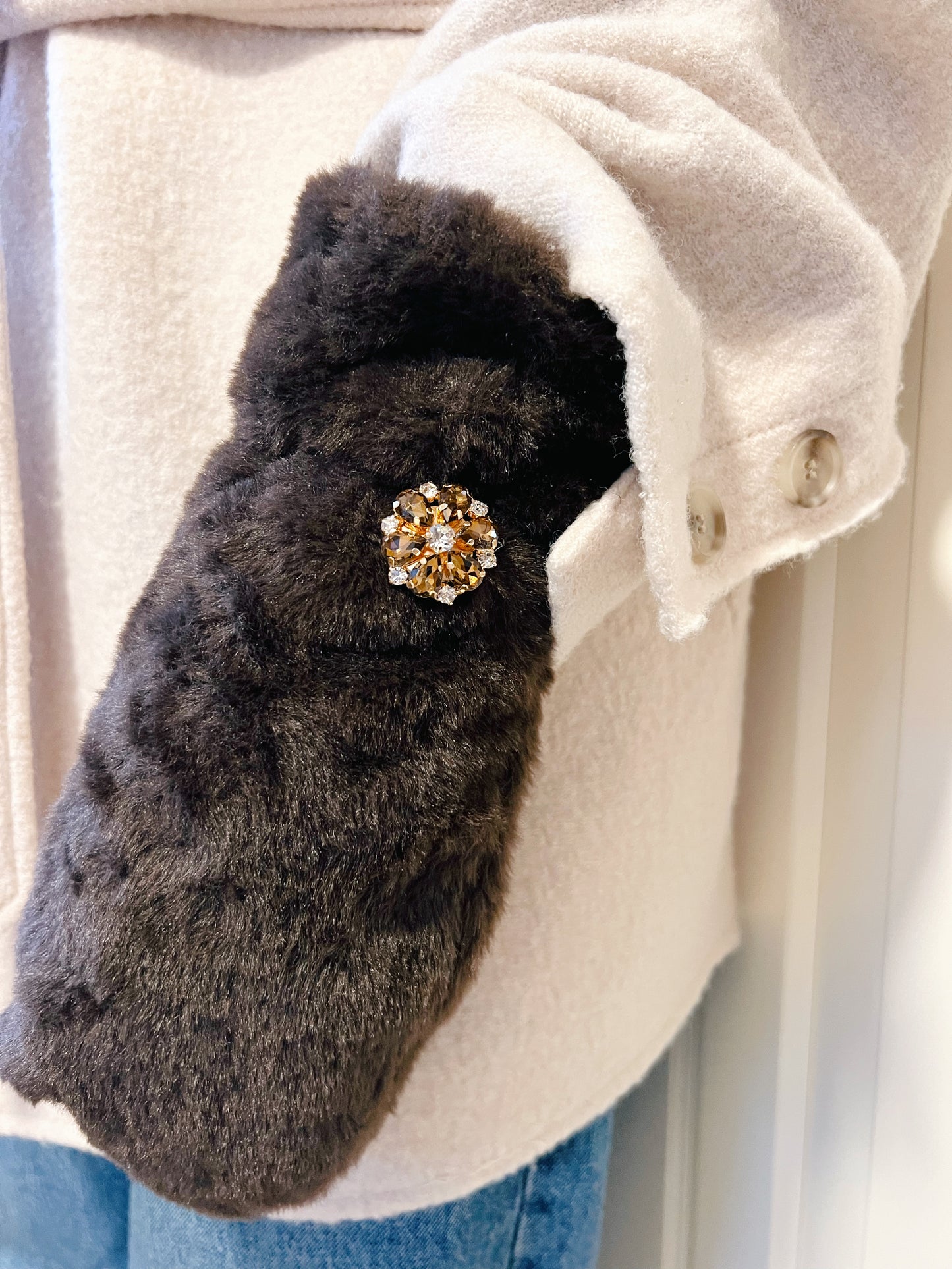 Gold Textured Pin – Button Base