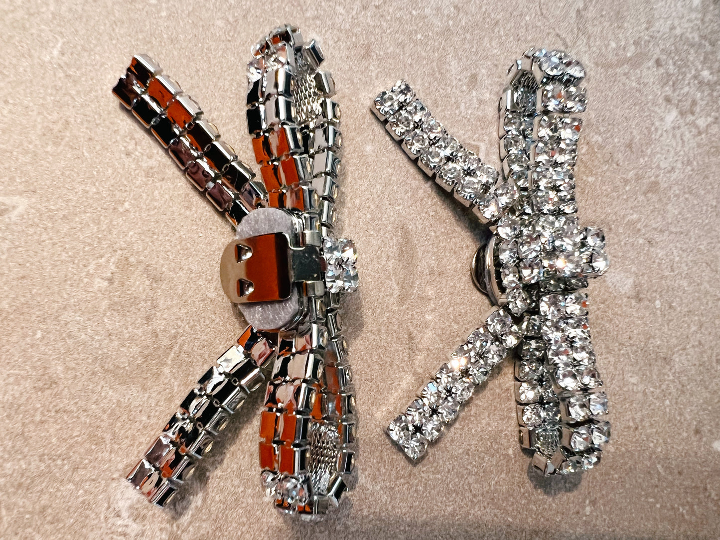 White Crystal Glitter Bow – Shoe Charm