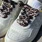 Beige Leopard 2cm – Beige Leopardmönstrade Siden Skosnören med Gulddetaljer (Sample)