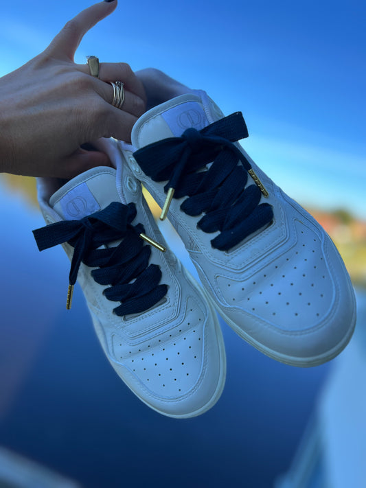 Navy Cotton 1,5cm – Navy Cotton Shoelaces with Gold Tips (Sample Edition)