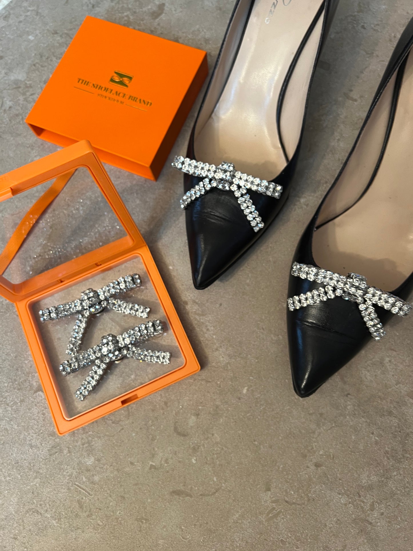 White Crystal Glitter Bow – Shoe Charm