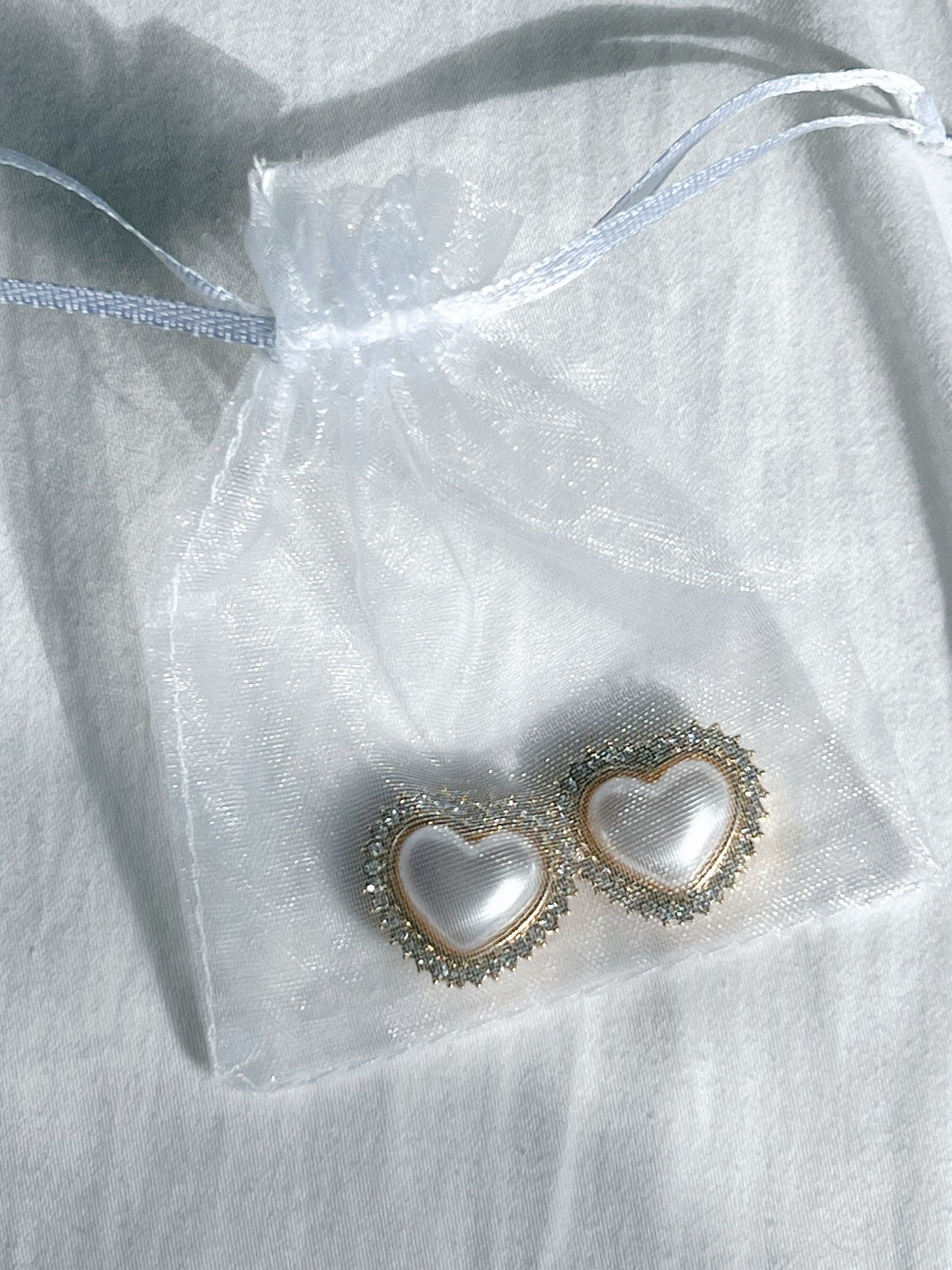 Kickan – Pearl Heart Button Charm Gold