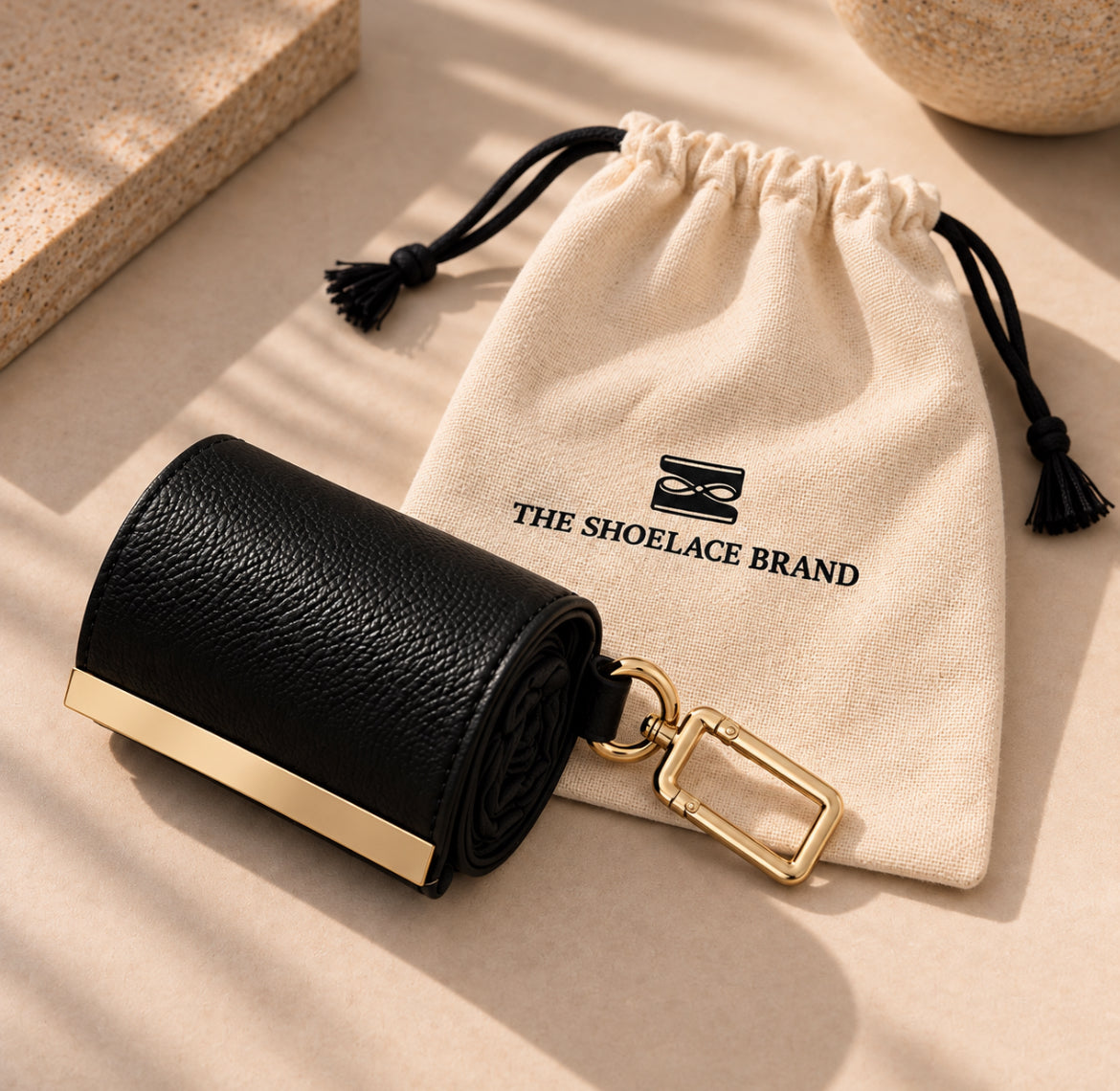 Key Chain Bag Black The Shoelace Brand gold with dustbag