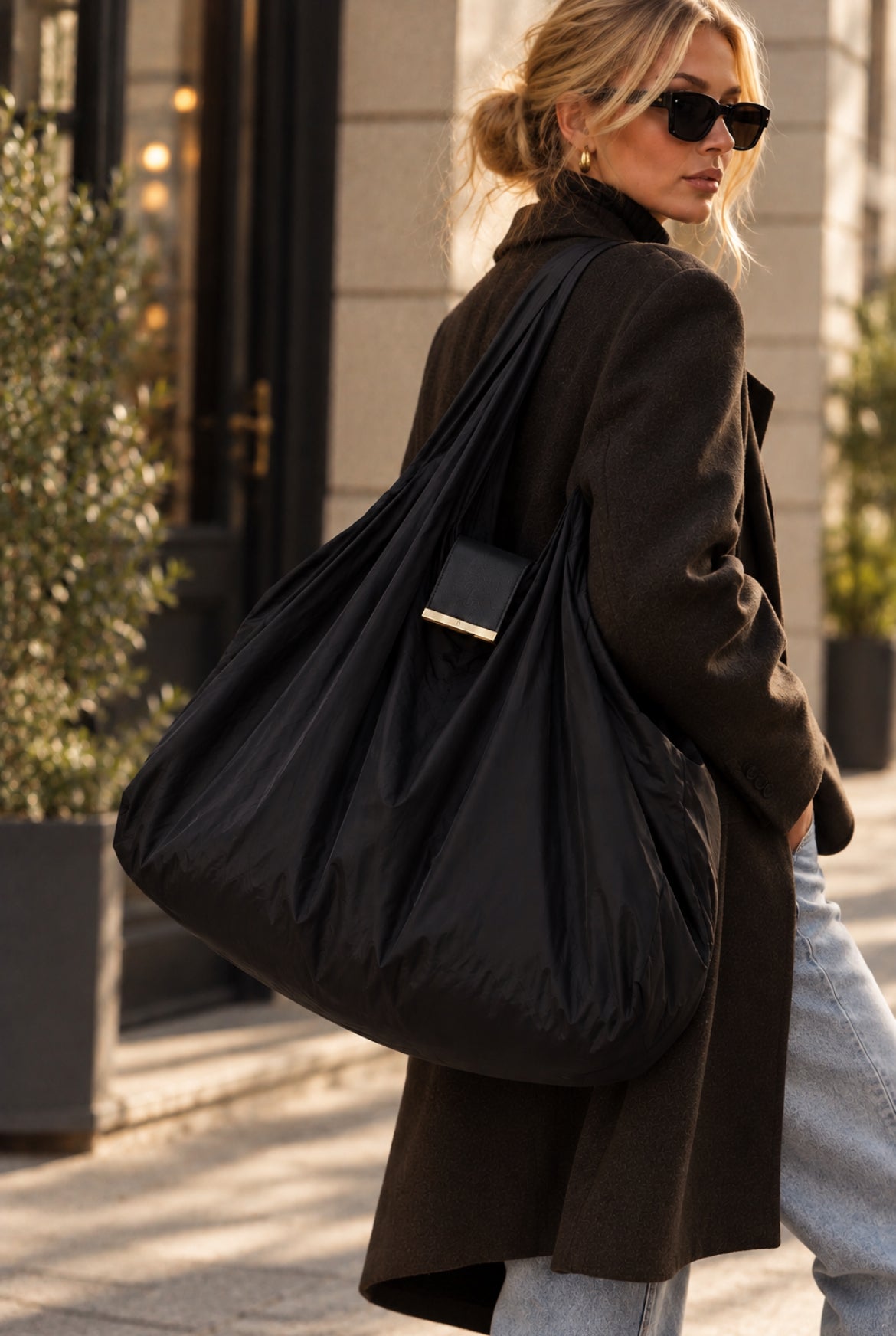 Key Chain Bag Black The Shoelace Brand walking