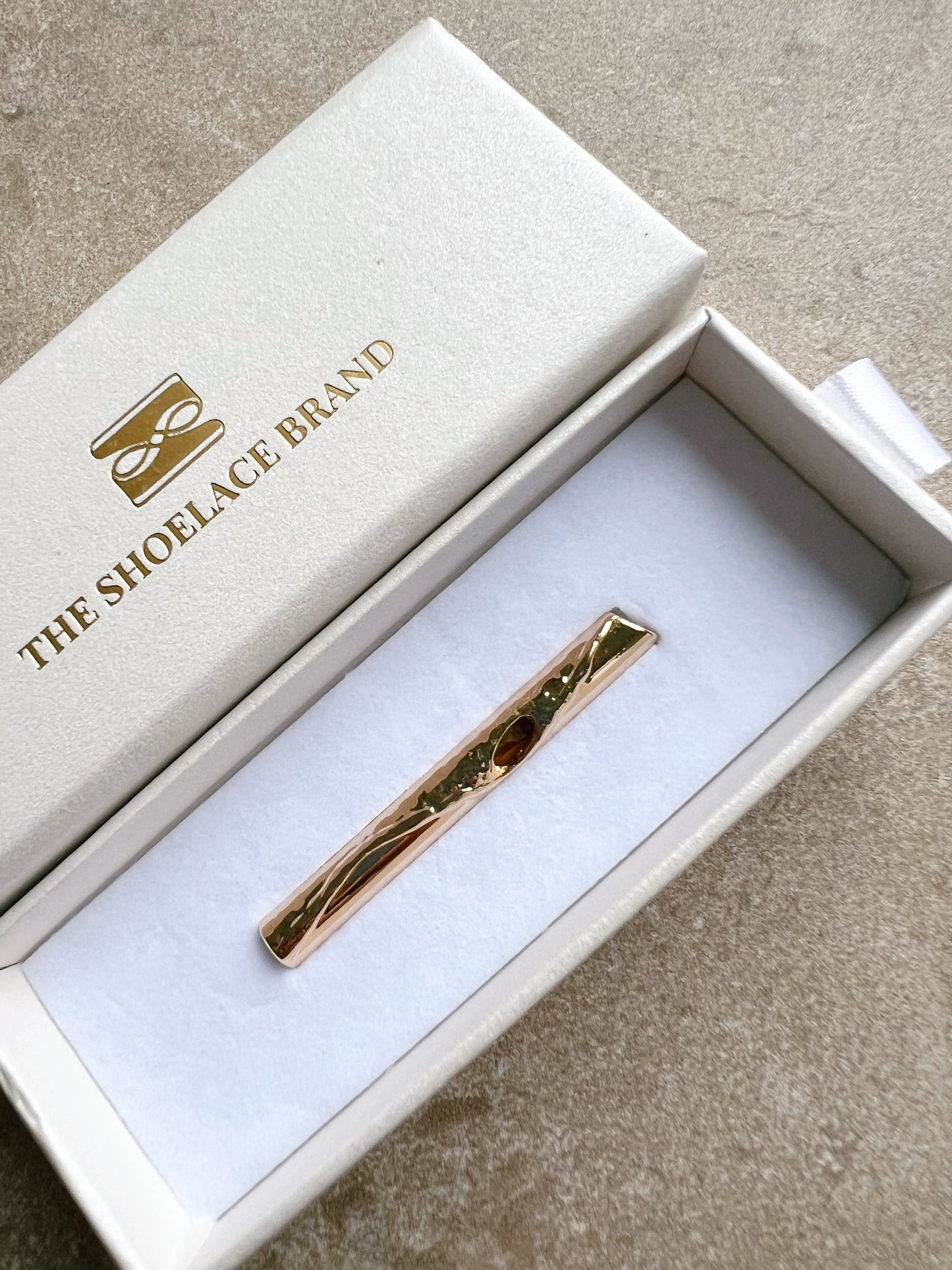 Oma Vase Brooch Gold The Shoelace Brand in giftbox