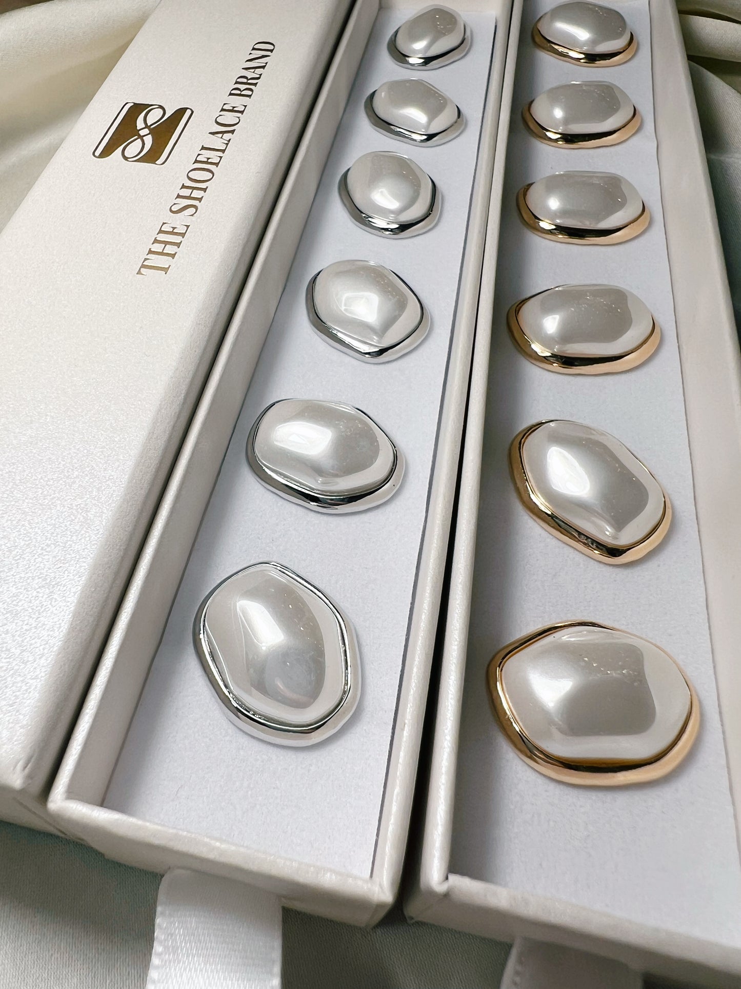 Fei – Asymmetric Pearl Button Charm Silver