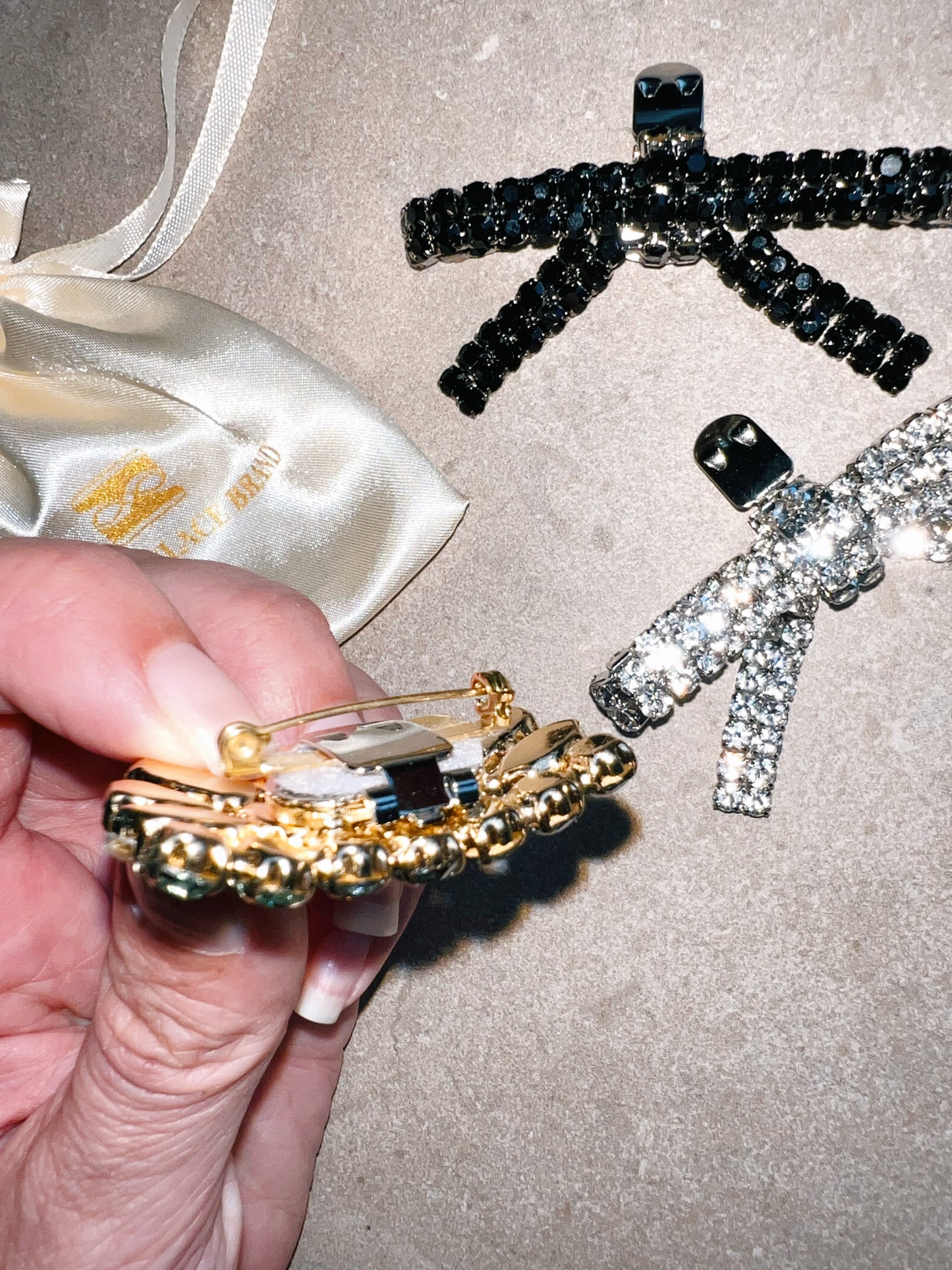 Shoe Charm Pin Gold The Shoelace Brand on a shoeclip