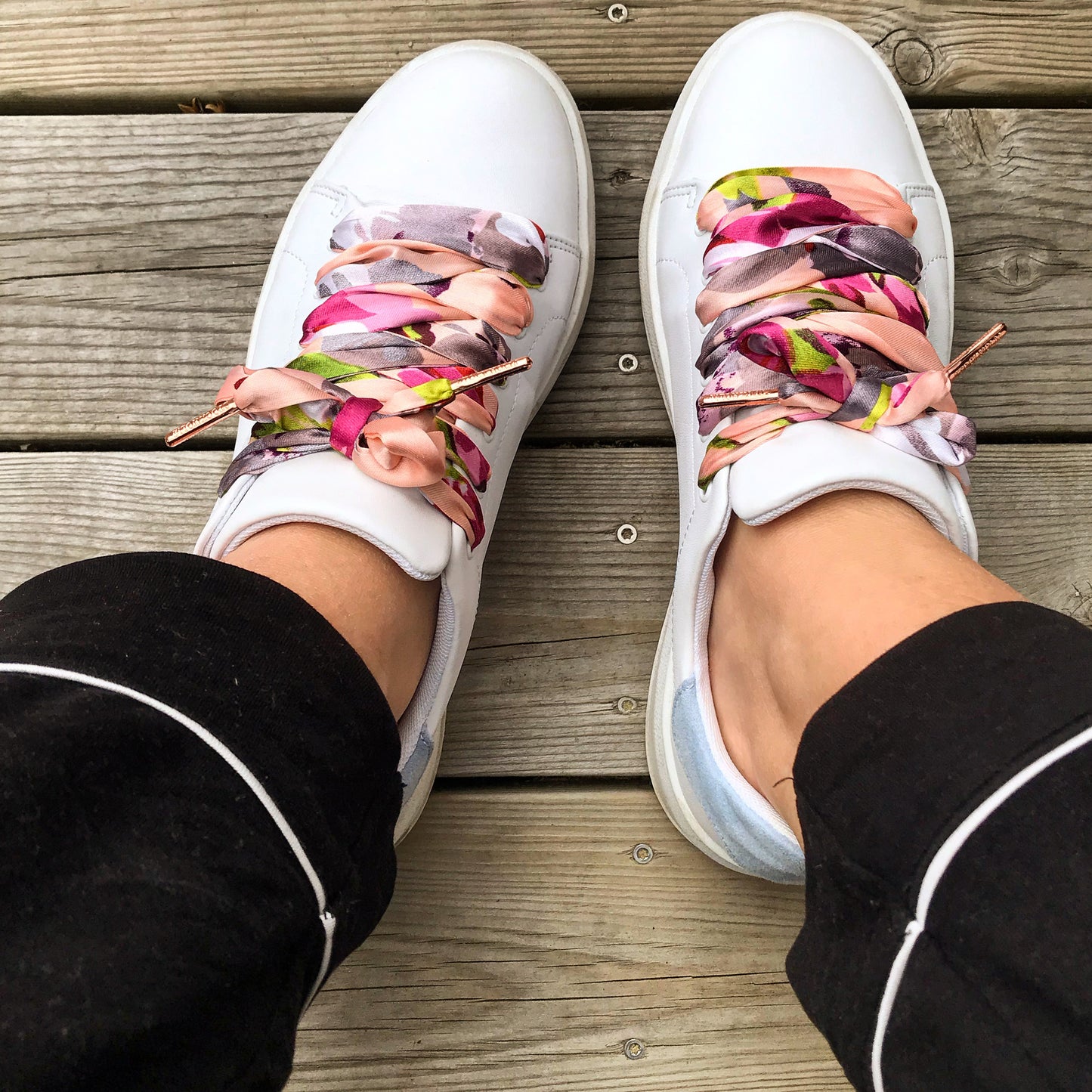 Rose scarf shoelaces with flowers - The Shoelace Brand