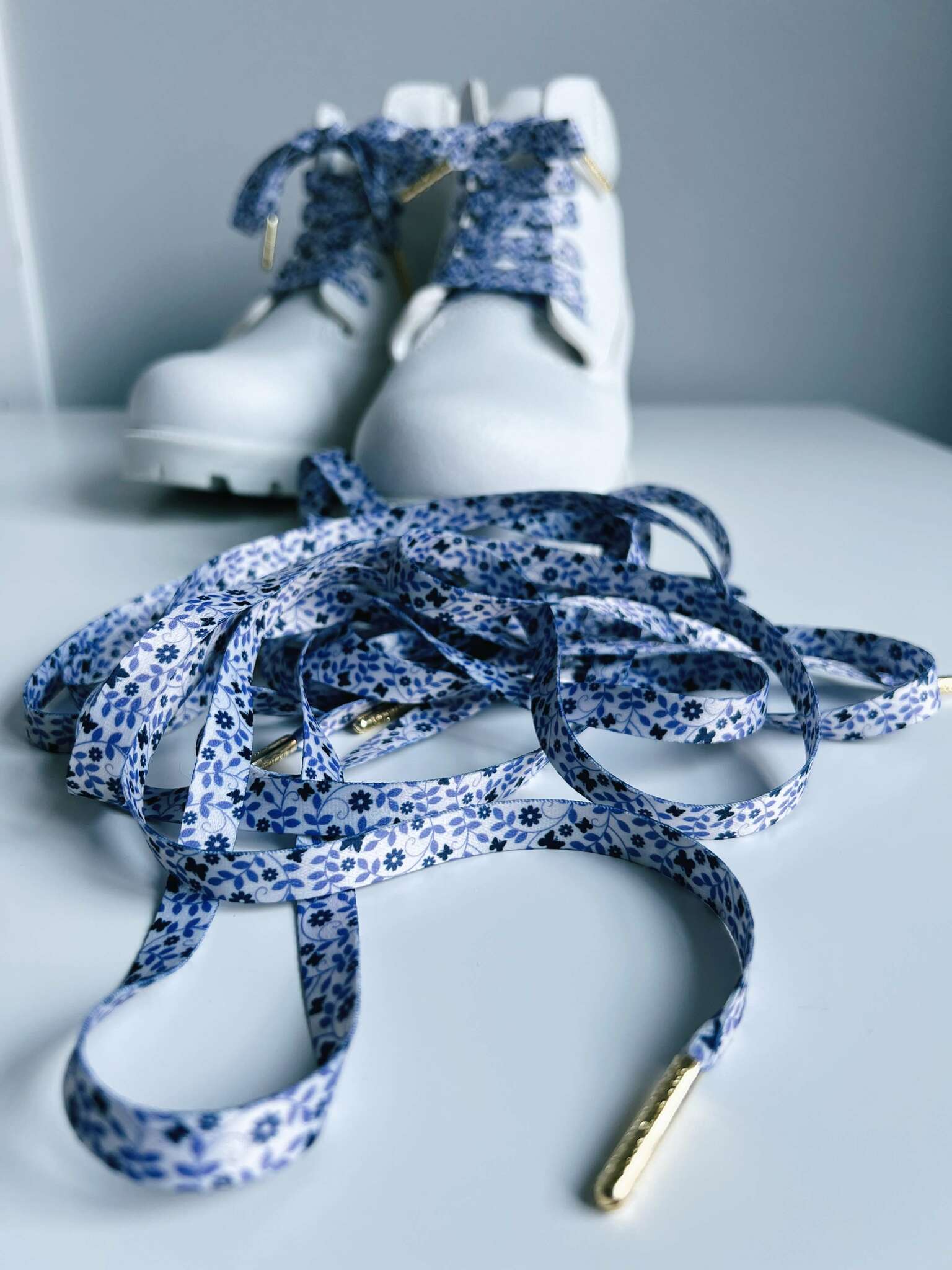 Patterned shoelaces with butterflies & flowers - The Shoelace Brand