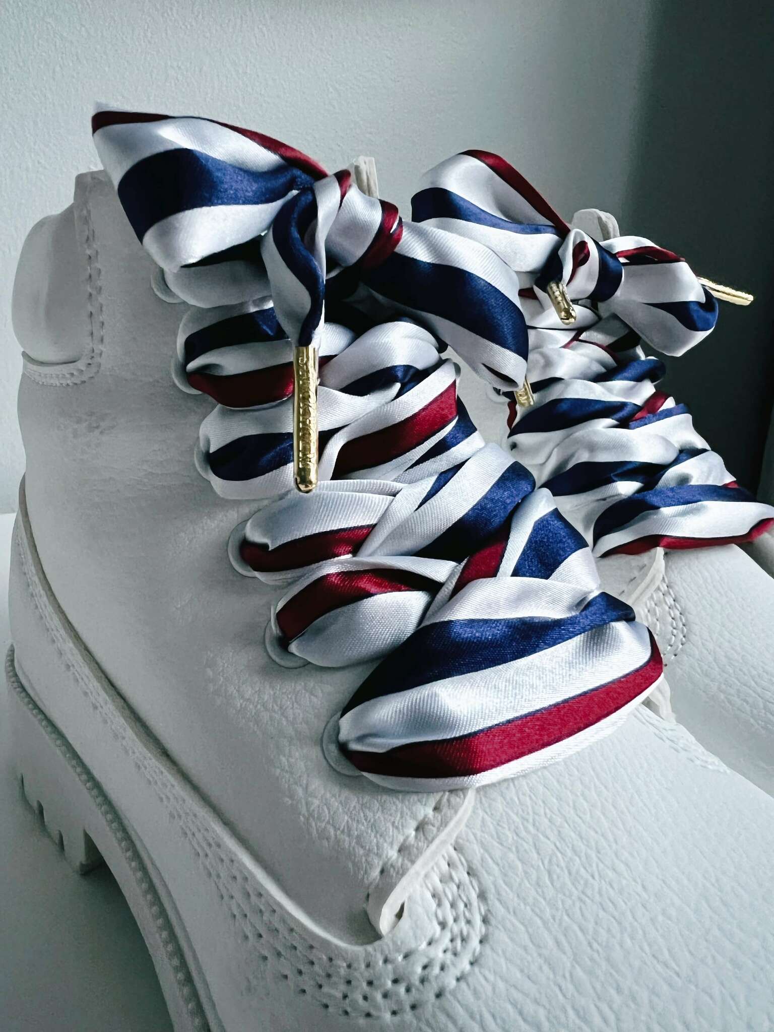 Scarf Shoelaces white, red, blue - The Shoelace Brand