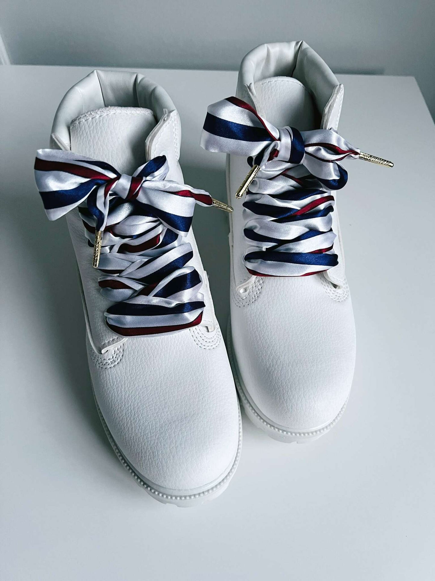 Scarf Shoelaces white, red, blue - The Shoelace Brand