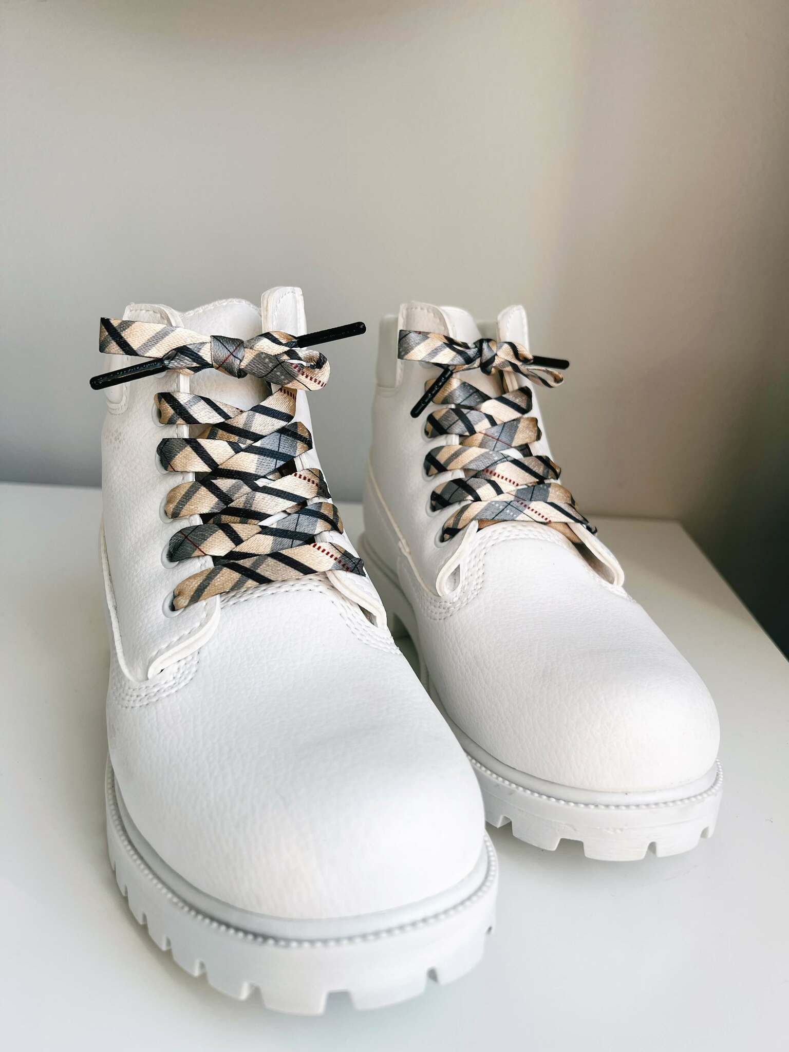 Checkered beige patterned shoelaces - The Shoelace Brand